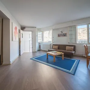 Appartement De Charme - Vue Sur Remparts - 2 Personnes - Wifi Gratuit, Avignon