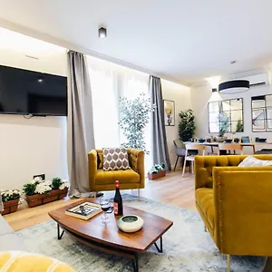 Modern And Luxury- 2bd 2bth- Socorro Siviglia